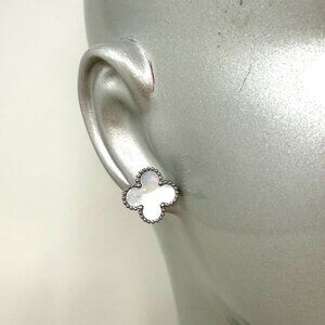 😍NEW Clover Release 2026 Silver & MOP Stud Earring